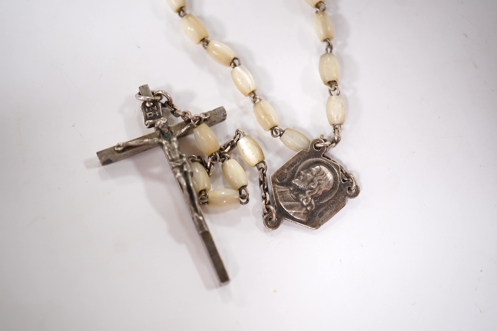 A small quantity of assorted mainly costume jewellery and other items, including a paste set buckle, two cut steel ornaments, a 10k and cultured pearl set ring, enamelled pencil, tortoiseshell lorgnettes, an Edward I Iri